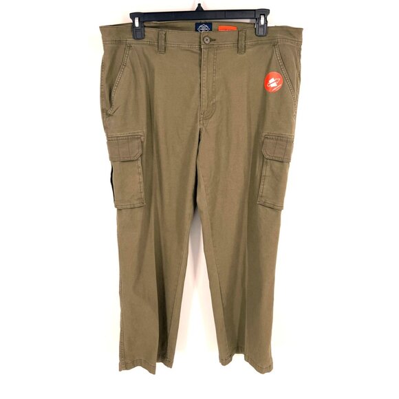 St. Johns Bay Mens Cargo Style Straight Leg Pants Size 40 x 30 Comfort Stretch - Picture 1 of 6